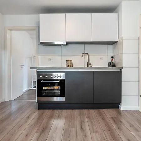 Zur Grenze Apartman *